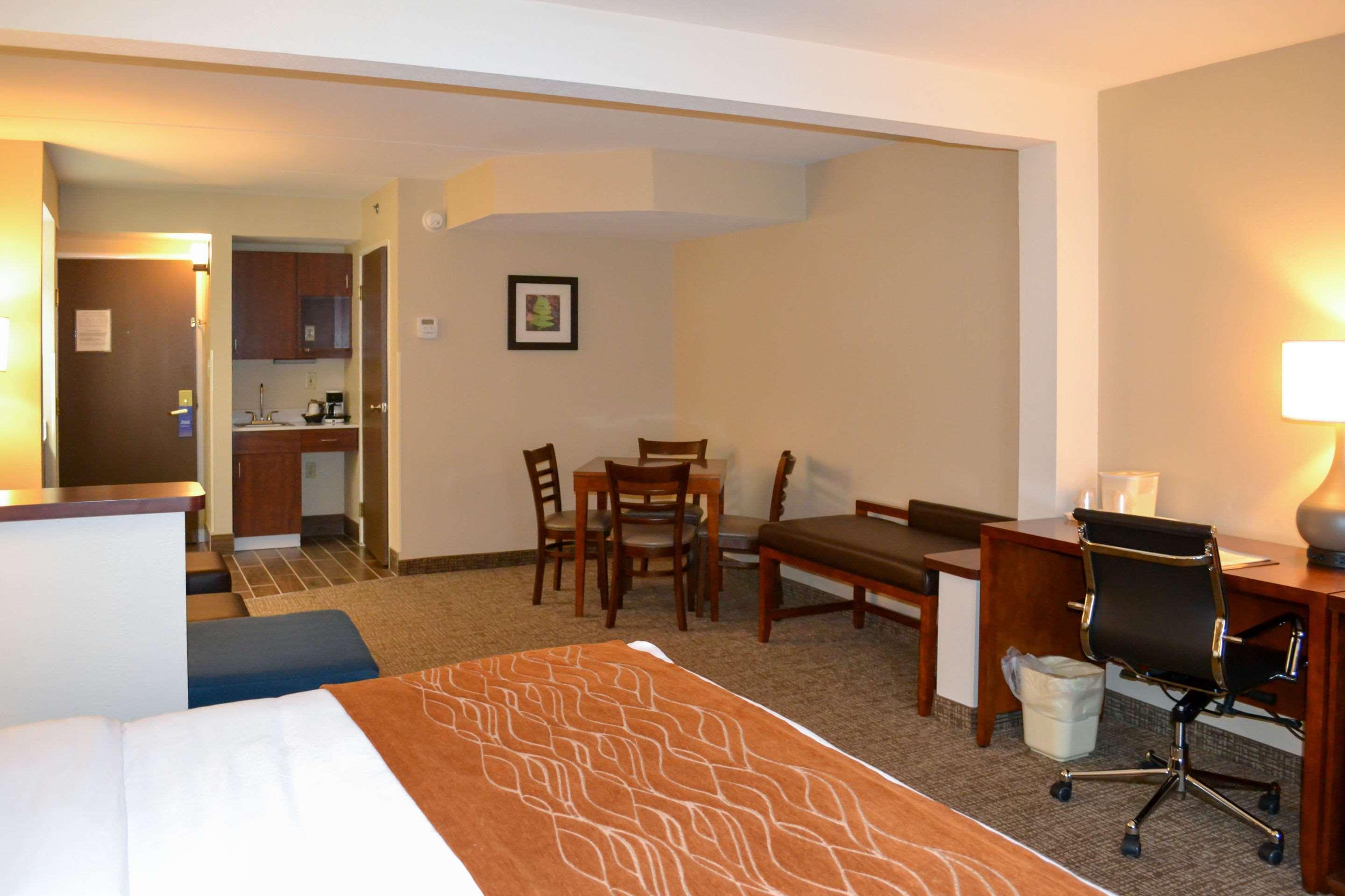 Comfort Inn & Suites Wilkes Barre - Arena Exterior foto